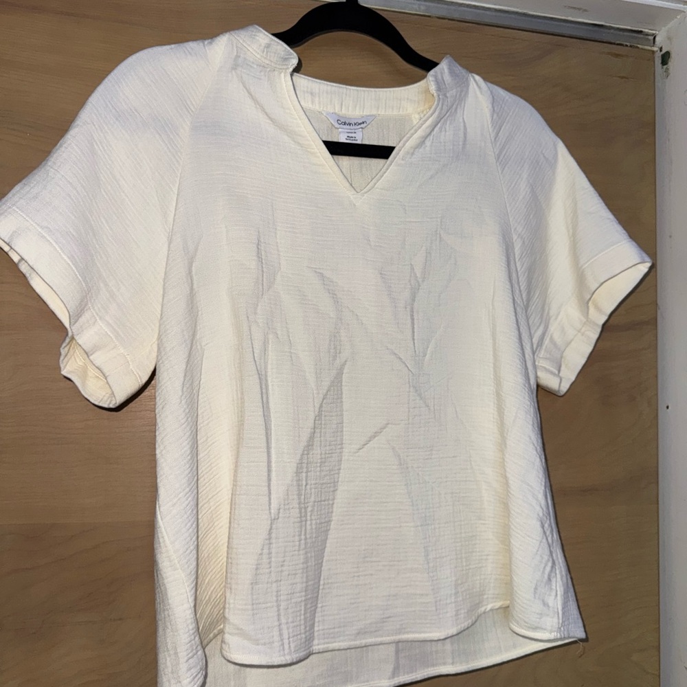 Calvin Klein Women's White Textured Blouse
